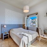 Deluxe δίκλινο δωμάτιο με μπαλκόνι θέα θάλασσα